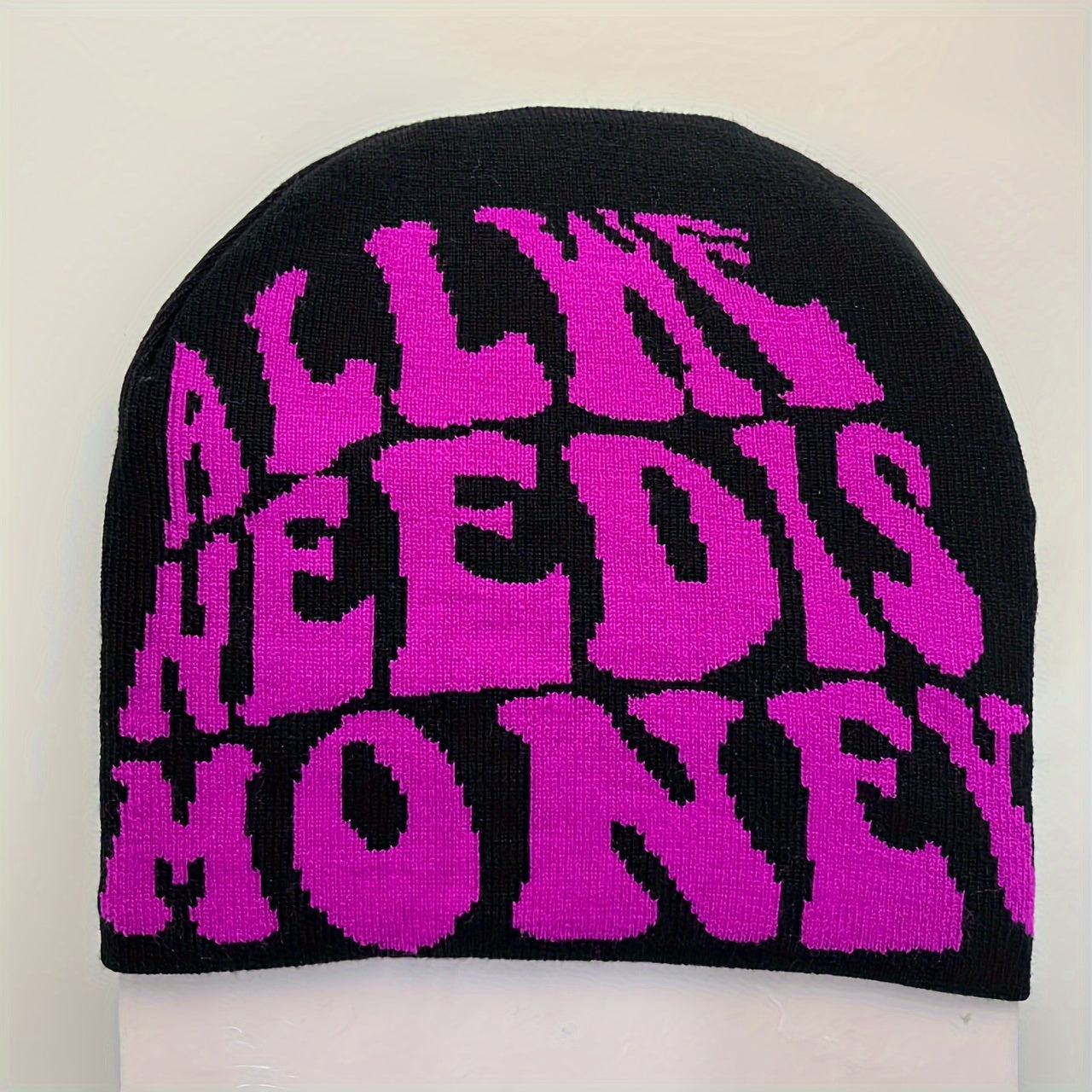 NOCAP™ Allt jag behöver är pengar Beanie